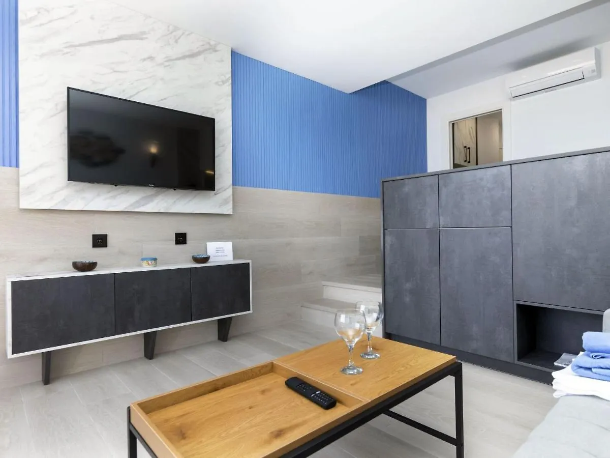 Apartment Caravela Beach By Interhome Lloret de Mar